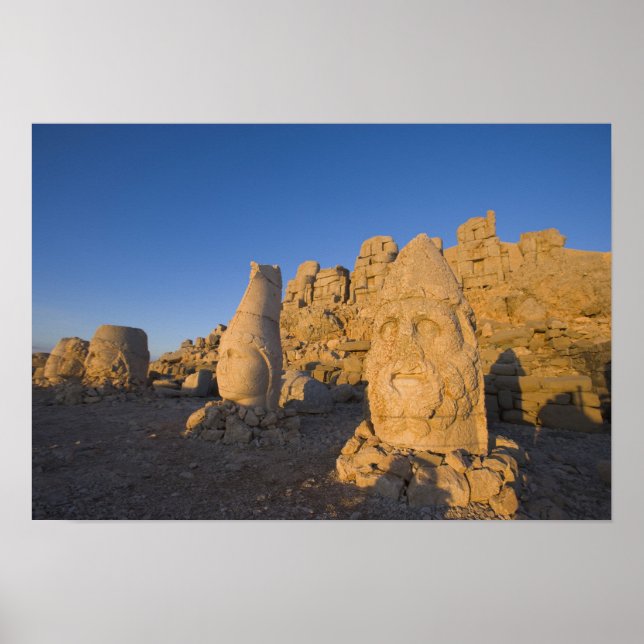 Colossal head statues of Gods guarding the 2 Poster (Front)