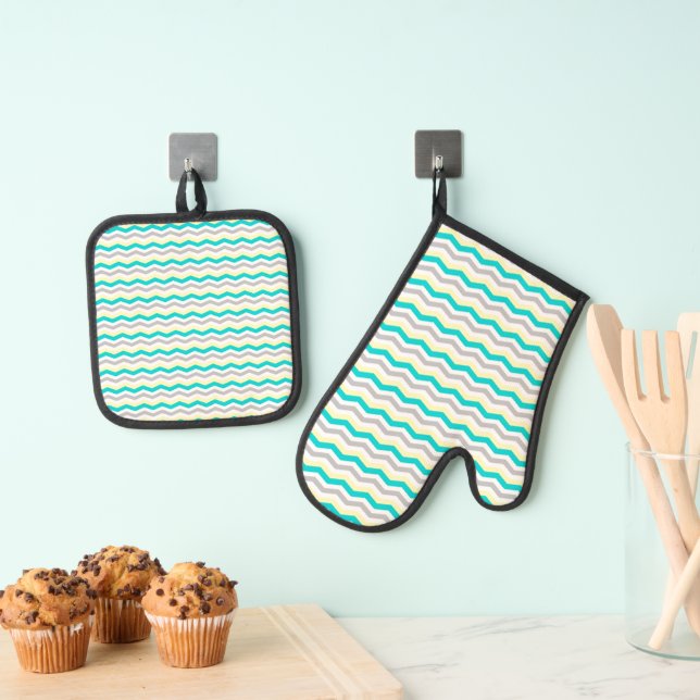 Colourful Chevron Pattern Oven Mitt & Pot Holder Set (Insitu(Hanging))