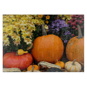 Colourful fall decorative pumpkin display cutting board