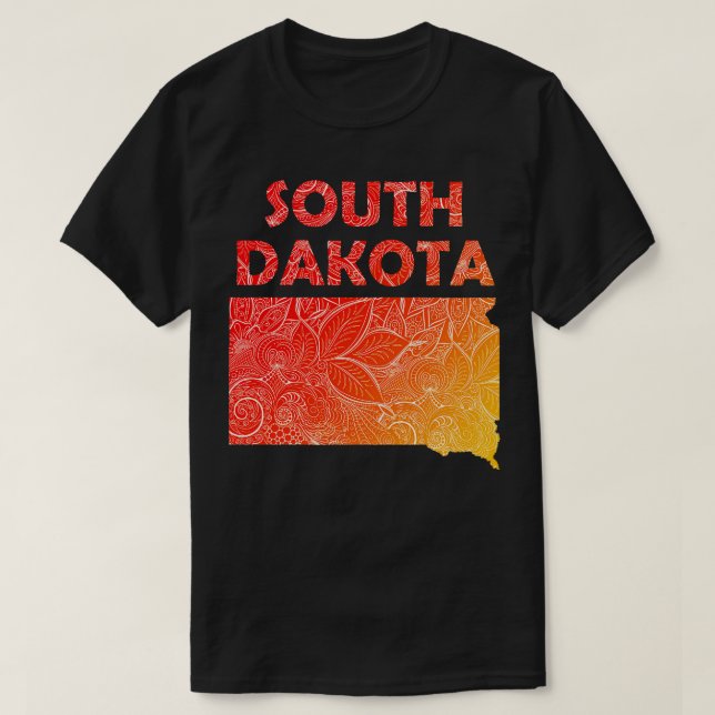 Colourful mandala art map of South Dakota with tex T-Shirt (Design Front)