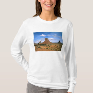 Colourful Monument Valley Mittens in Utah USA T-Shirt