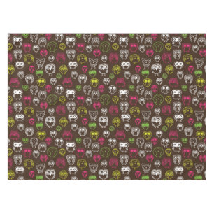 Colourful owl doodle background pattern tablecloth