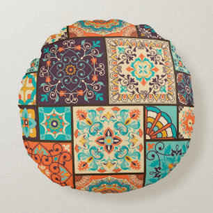 Colourful patchwork tile: Islamic motifs. Round Cushion