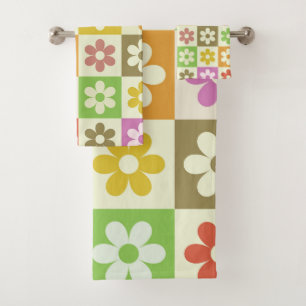 Colourful Retro Flowers on Chequerboard Pattern Bath Towel Set