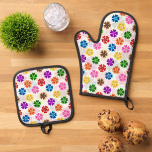 Colourful Retro Rainbow Flowers Design White Oven Mitt & Pot Holder Set