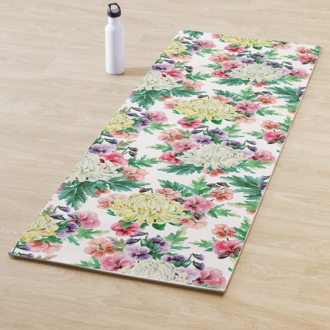 Colourful summer flowers pattern yoga mat (In Situ)