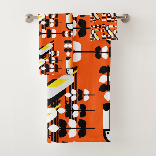 Colourful Tropical Toucan Artwork Bath Towel Set (Insitu)