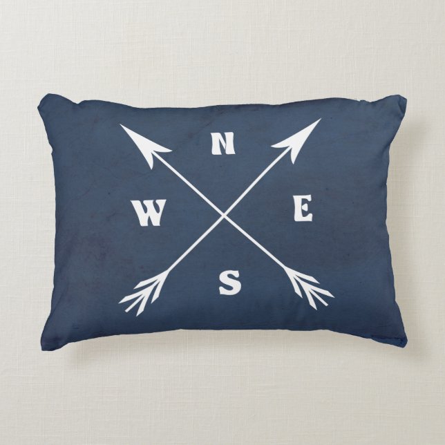 Compass arrows decorative cushion (Front)