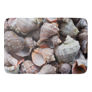 Conch shells bath mat