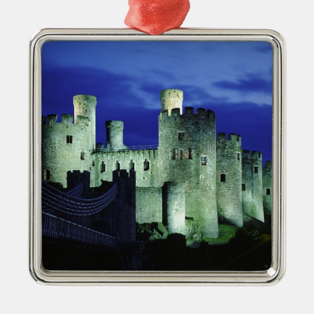 Conwy Castle, Gwynedd, Wales Metal Tree Decoration (Front)