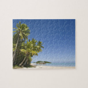 Cook Islands, Aitutaki. Polynesian canoe tour to Jigsaw Puzzle