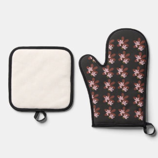 Cookware & Serveware > Cutting Boards Oven Mitt & Pot Holder Set