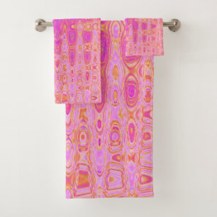 Cool Abstract Pink and Magenta Atomic Retro Zigzag Bath Towel Set
