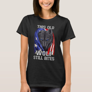 Cool Black Wolf American Flag This Old Wolf Still T-Shirt