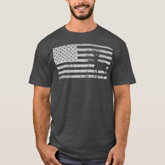 Cool Camouflage Deer In American Flag Hunting Desi T-Shirt