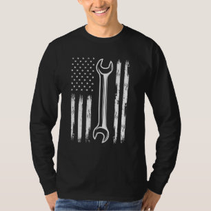 Cool Car Mechanic Wrench Workshop Tools USA Flag R T-Shirt