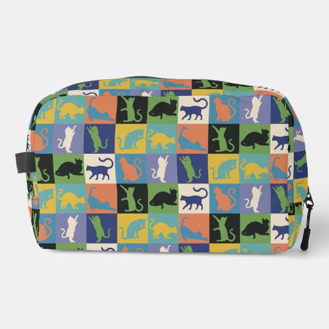 Cool Colourful Cats in Quilt Squares Dopp Kit (Front)