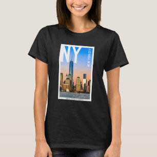 Cool New York City Skyline Walking In New York Cit T-Shirt