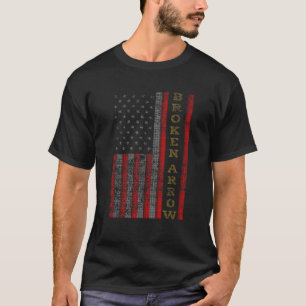 Cool Patriotic Broken Arrow USA US Flag Gift Idea T-Shirt