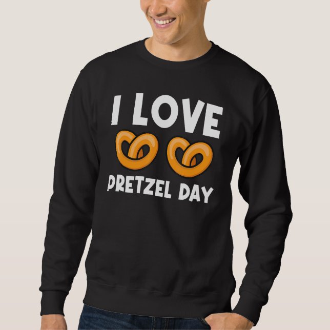 Cool Pretzel Art For Men Women Baked Knot Bread Pa Sweatshirt (Front)