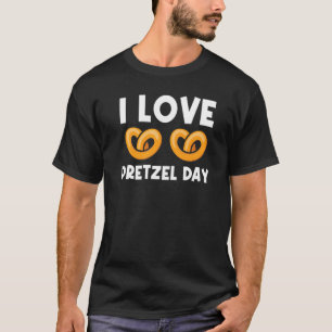 Cool Pretzel Art For Men Women Baked Knot Bread Pa T-Shirt