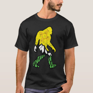 Cool Sasquatch Is Real New Mexican Flag Yeti Hide  T-Shirt