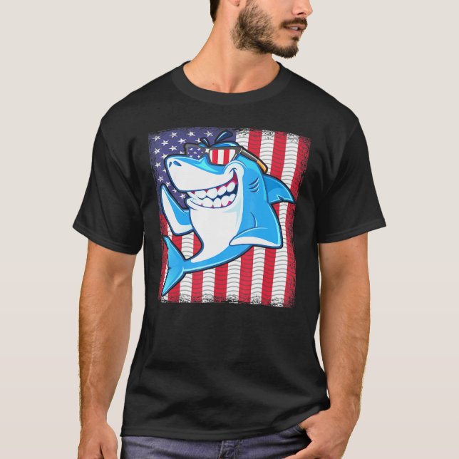 Cool Shark American Us Flag Fishing Fish Nature Ou T-Shirt (Front)
