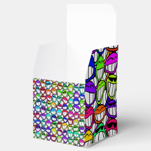 COOL SMILING FACES GROUP FAVOUR BOX (Opened)