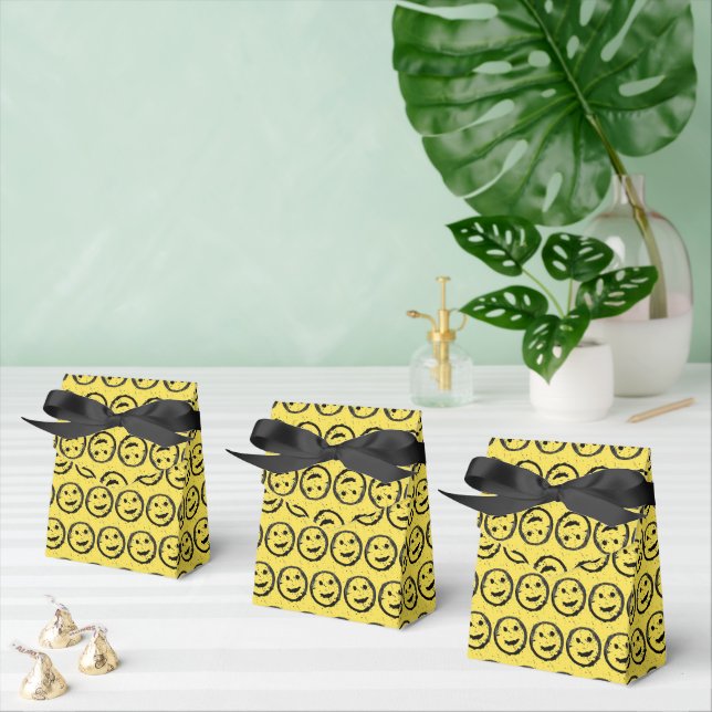 Cool Stained Happy Smiling face pattern yellow Favour Box (Multiple)