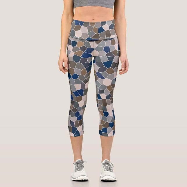 Cool Trendy Modern Pattern   Capri Leggings (Front)