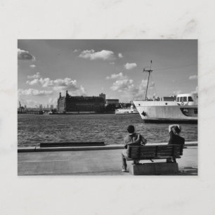 Cool, urban photo of lifestyle in Istanbul Postcard