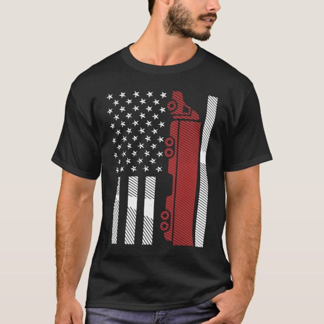 Cool US American Flag Semi Truck Driver 18 Wheeler T-Shirt (Front)