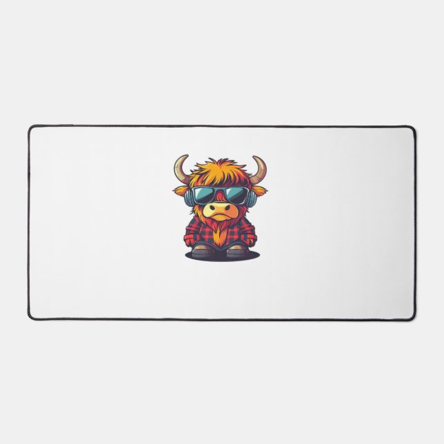 Coquette Highland Cow Bubblegum Tshirt Design, Hol Desk Mat (Front)