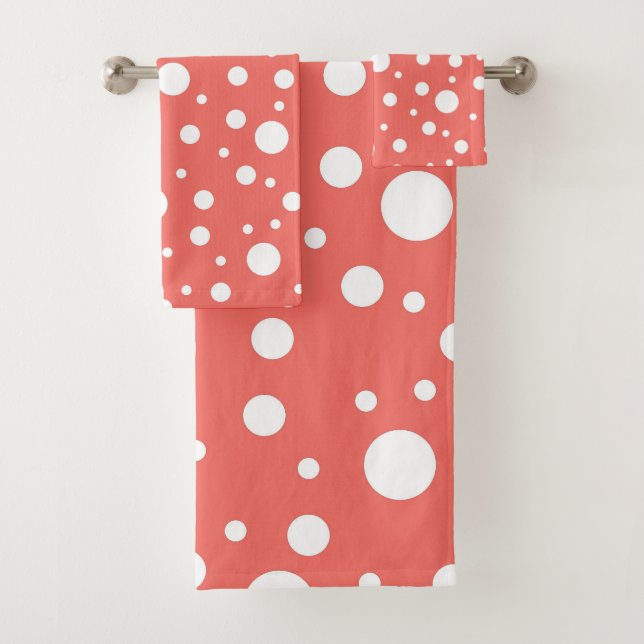 Coral Polka Dot Bath Towel Set (Insitu)