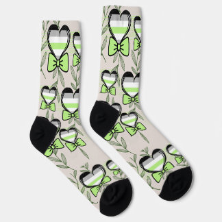 corazones pattern socks