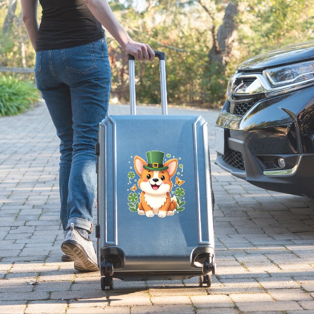 Corgi Lover Shamrock Happy St Patricks Day (Suitcase Insitu)