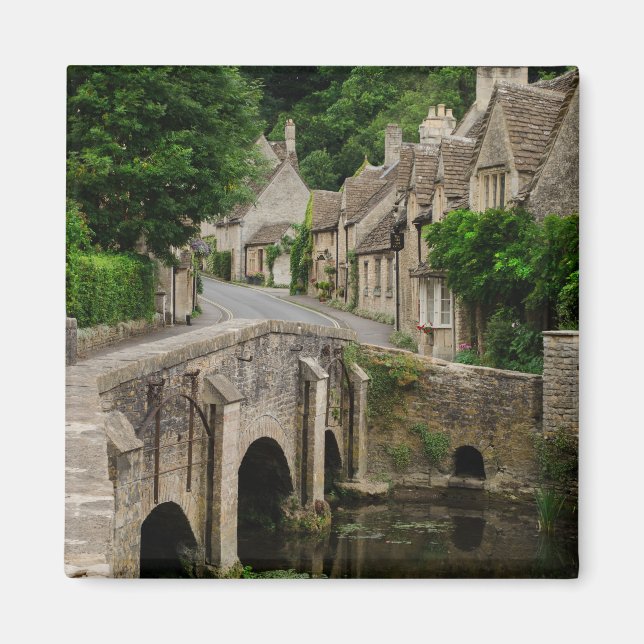 Costwolds town Castle Combe magnet (Front)
