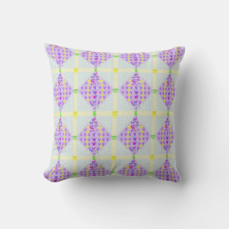 Cosy and sensual knit printed cushion