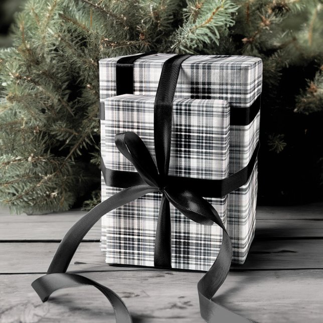 Cosy Black and White Plaid Flannel Pattern Wrapping Paper (Cozy Black and White Plaid Flannel Pattern Wrapping Paper)