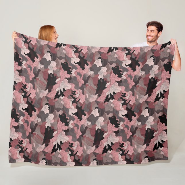 Cosy Blush Pink Camouflage Blanket for Stylish Com (In Situ)