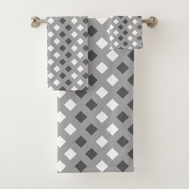 Cosy Classic Plaid Light Grey Bathroom Towel Set (Insitu)