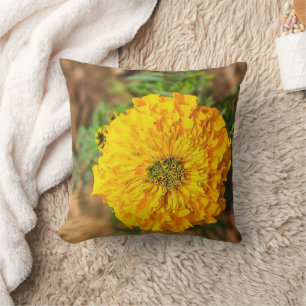 Cosy Home Decor Pillow with Floral Wreath Design
