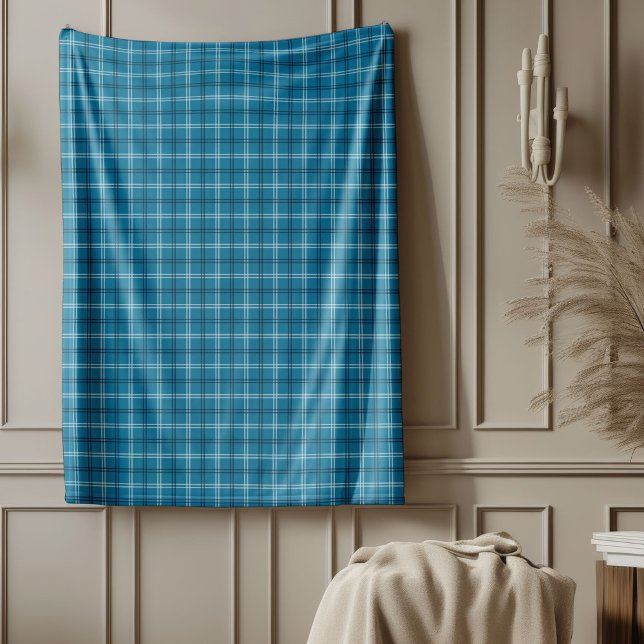 Cosy Navy Plaid Throw Blanket for Everyday Use (Cozy Navy Plaid Throw Blanket for Everyday Use)
