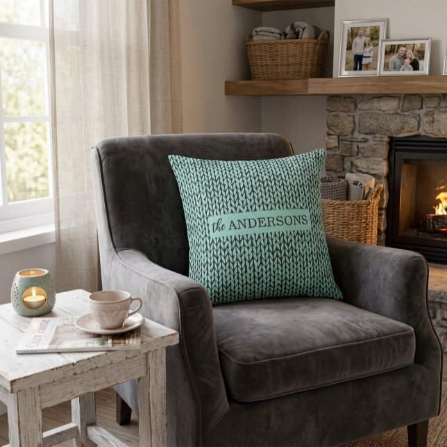 Cosy Warm Knit Pattern Winter Throw Pillow (Creator Uploaded)
