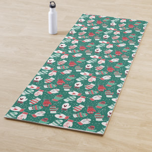 Cosy Winter Christmas Mittens Pattern in Green Yoga Mat
