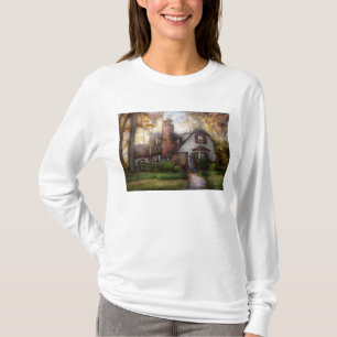 Cottage - Westfield, NJ - Grandma Ridinghoods hous T-Shirt
