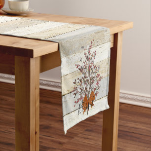Cotton & berries short table runner