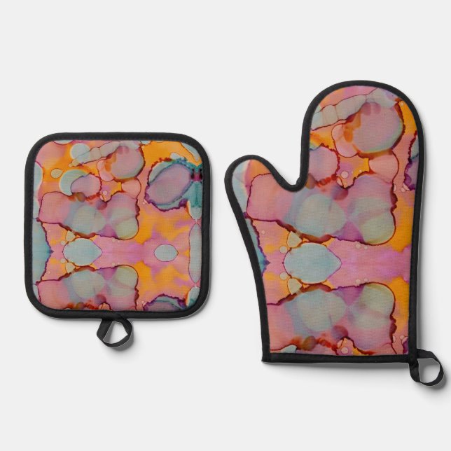 Cotton Candy Mirage Oven Mitt & Pot Holder Set (Front)