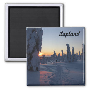 Couché de soleil sur la forêt en Laponie Magnet