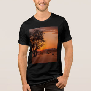 “Coucher de Soleil dans le Désert” – Bella+Canvas  Tri-Blend Shirt